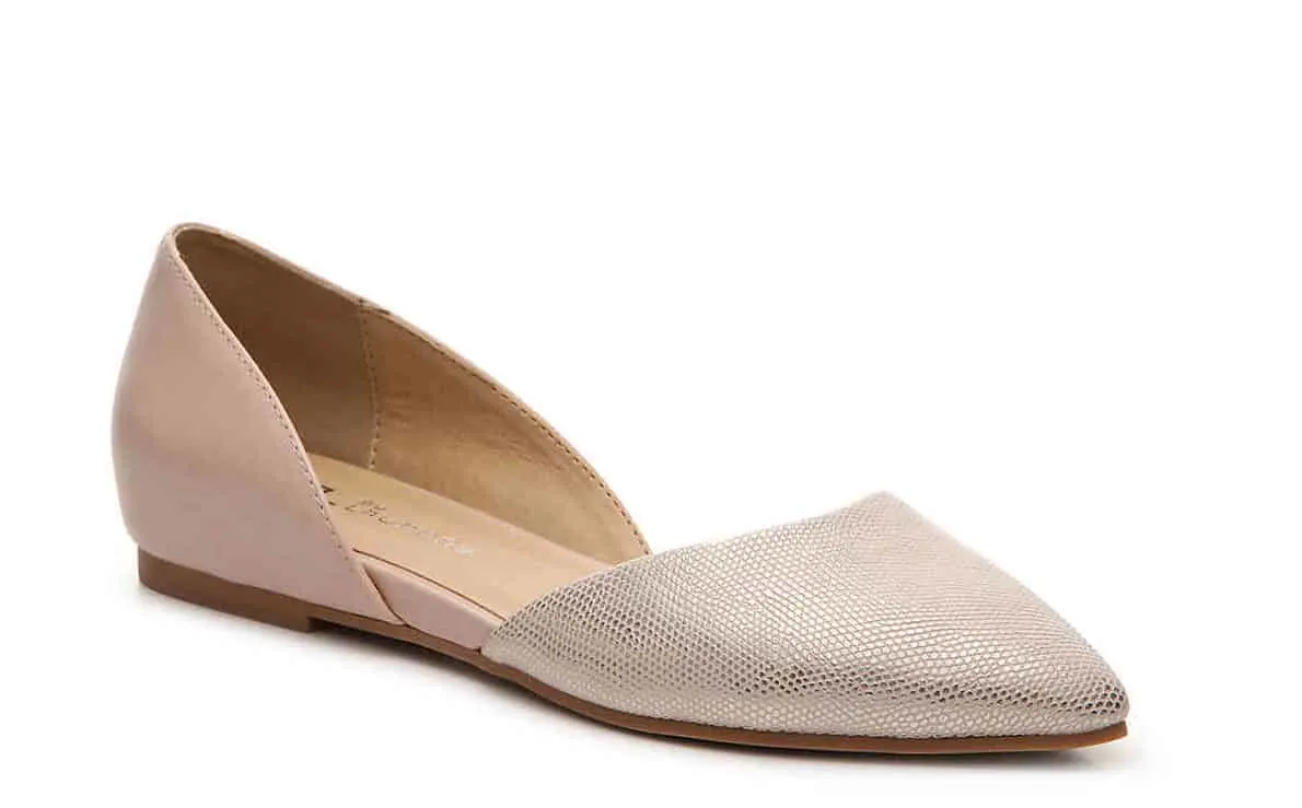 Nude flats with pointed toe