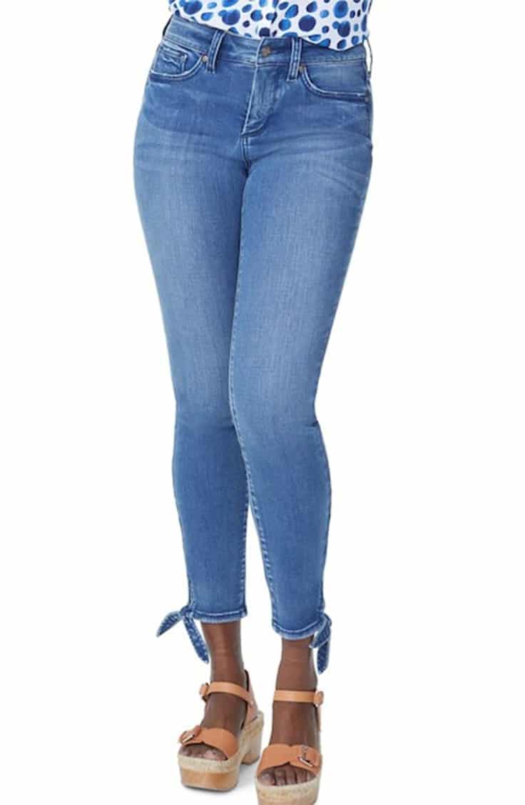 Jeans with tie at ankle