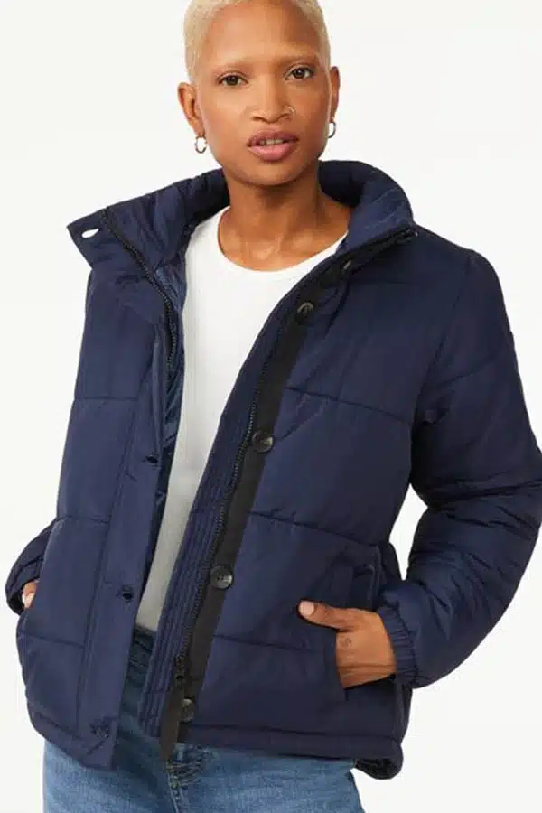 Model wears navy puffer jacket by Free Assembly from Walmart.